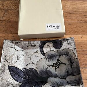 D’lusso designs glass dishes